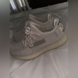 Yeezy Boost 350 V2 Bone